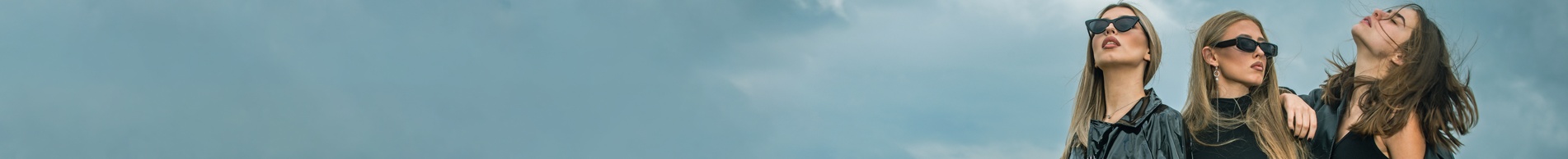 Editorial-Modeling-bg