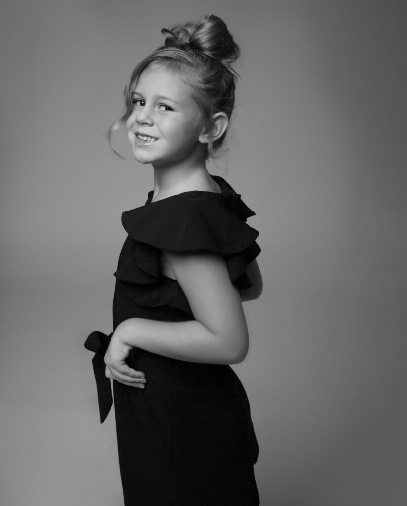 Zeplyn signed with Sunshine Productions Agency in Texas