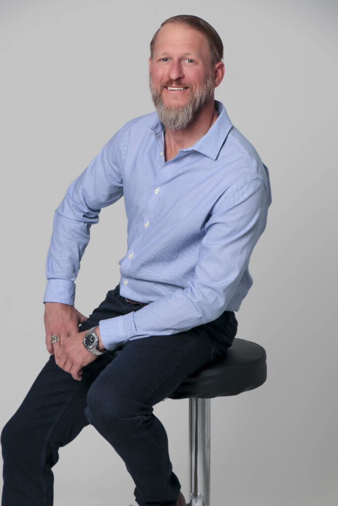 Chas Vergauwen – signed with Exxcel – 1 year non exclusive